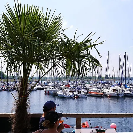 With Art-formerly Tui 公寓