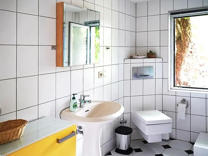 With Art-formerly Tui 公寓 *